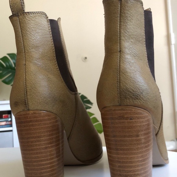 Billini two-tone ankle booties - Picture 4 of 8